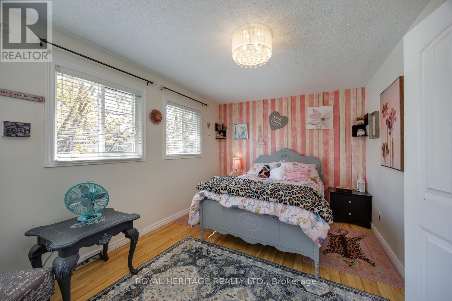 #14 1640 NICHOL AVENUE S - 18