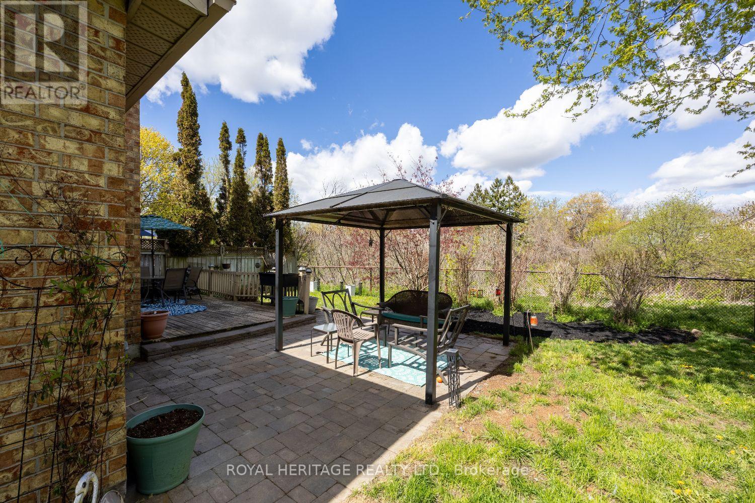 #14 1640 NICHOL AVENUE S - 31