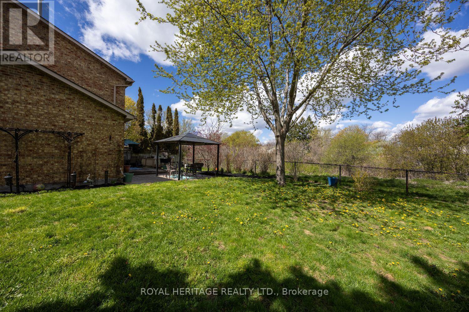 #14 1640 NICHOL AVENUE S - 35