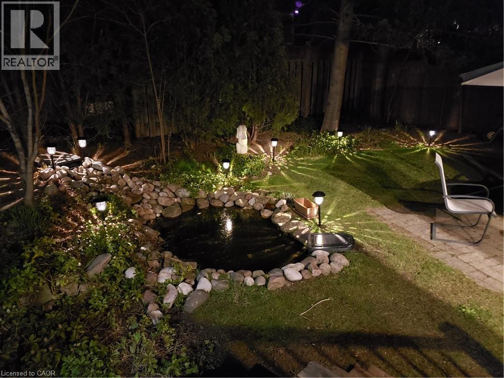 557 STILLWATER Crescent, Burlington, Ontario, L7T3M8 — Photo 31