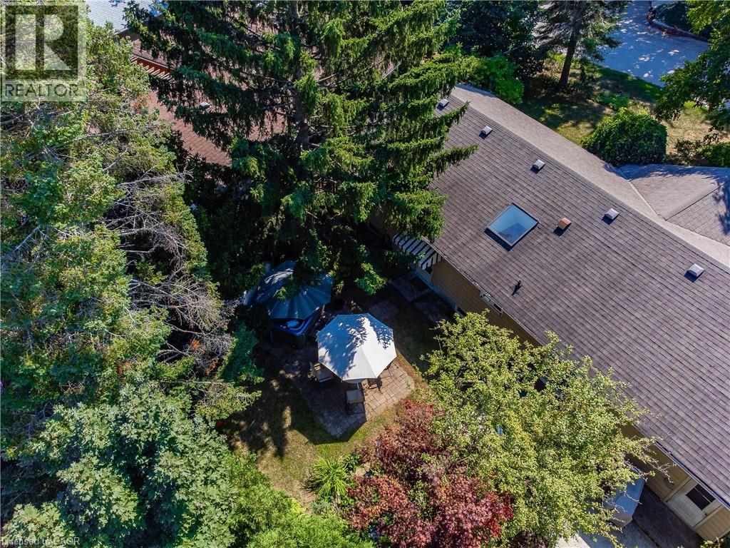 557 STILLWATER Crescent, Burlington, Ontario, L7T3M8 — Photo 12