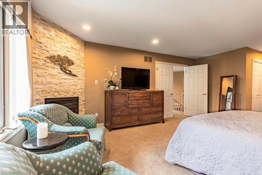 223 BRIAR HILL Crescent - 20