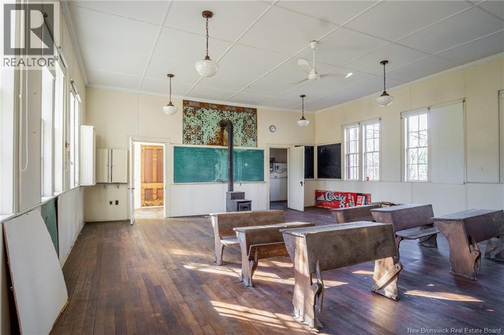 296 Ledge Road - 3