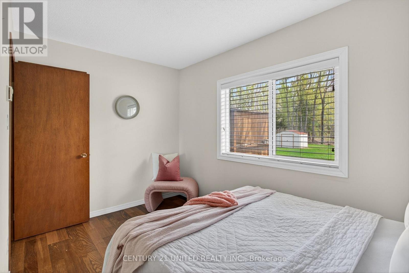 50 TRENT CANAL ROAD - 21