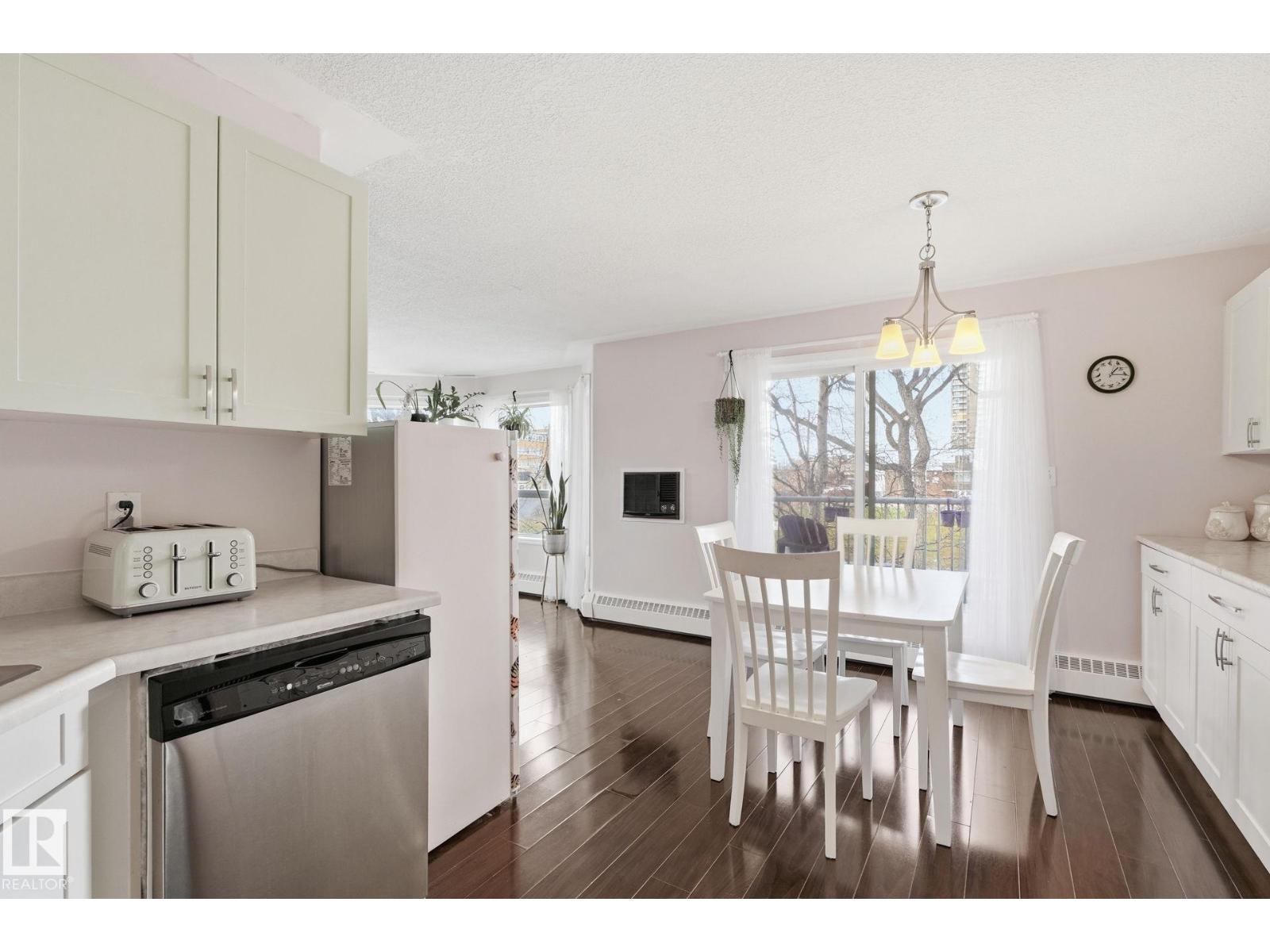 #204 10827 85 AV NW - 7