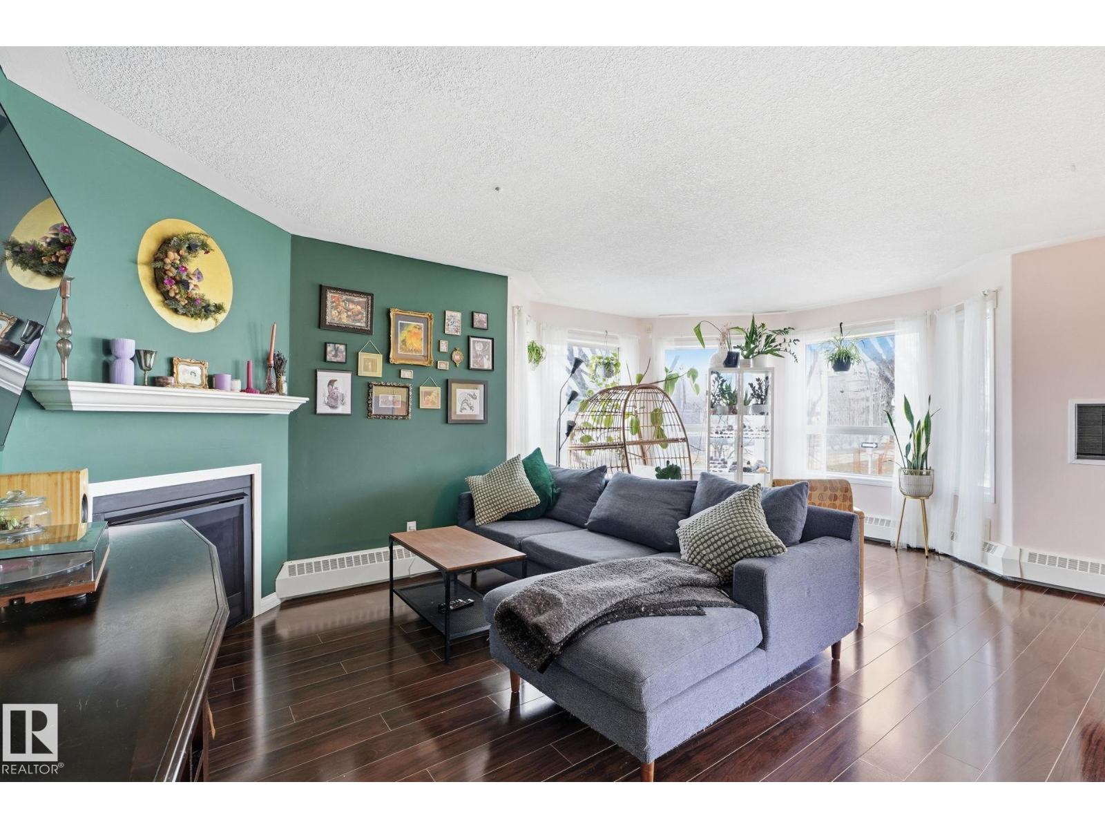 #204 10827 85 AV NW - 13