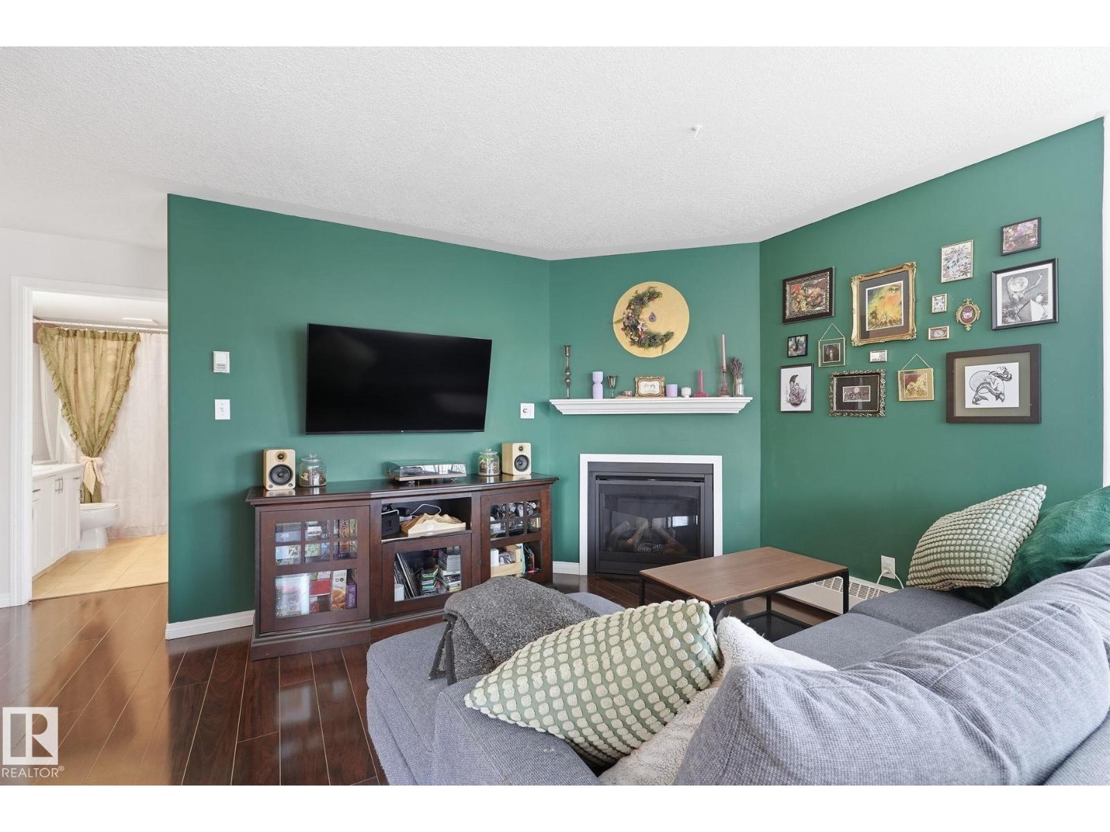 #204 10827 85 AV NW - 11