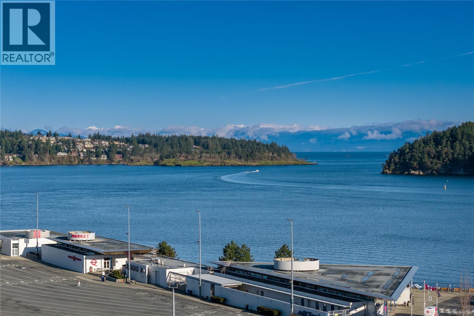 618 Beach Dr - 32