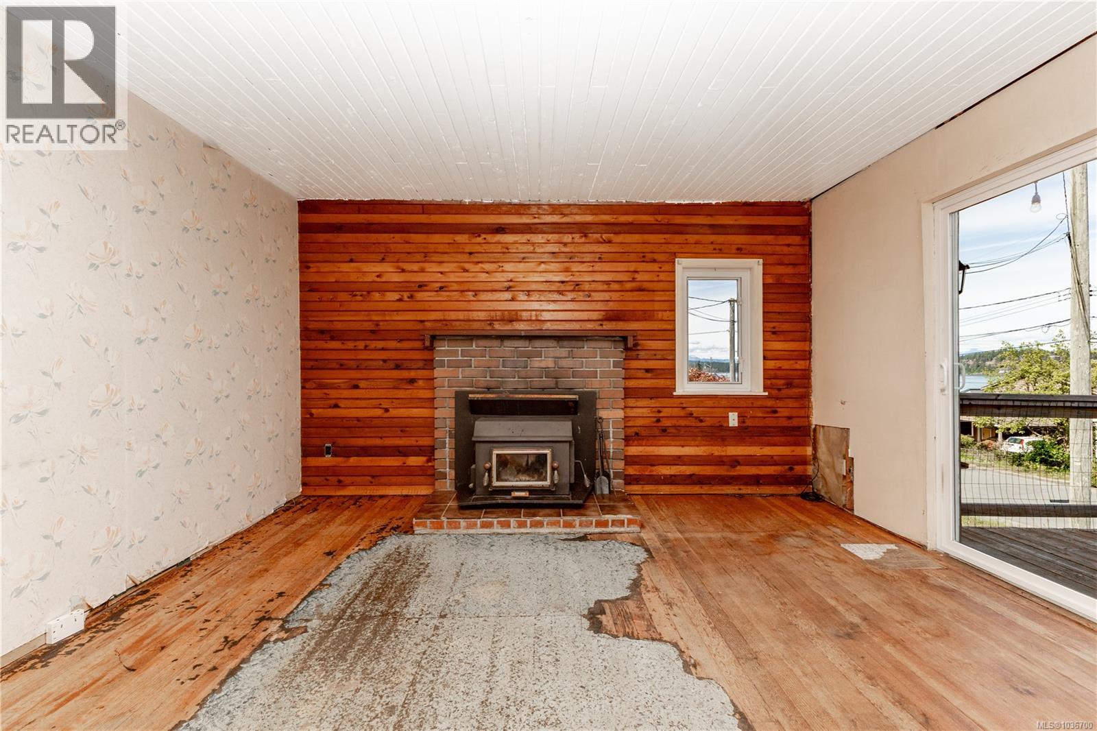 566 Thulin St - 17