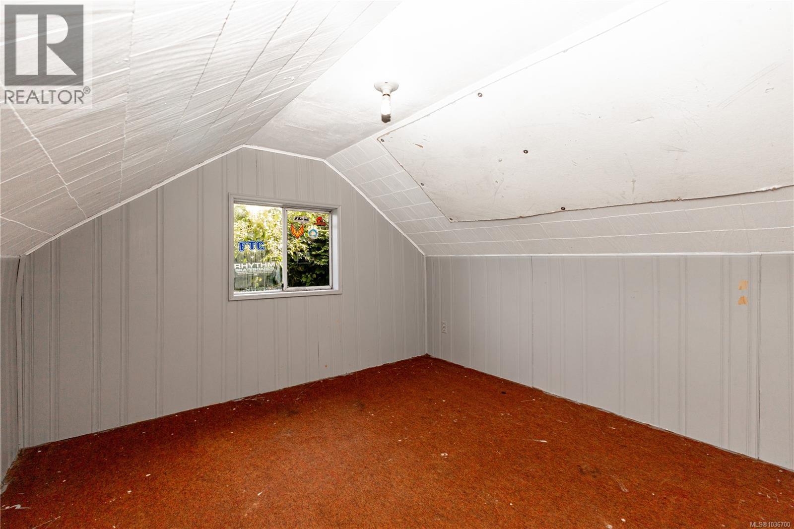 566 Thulin St - 27