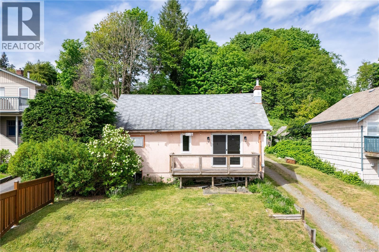 566 Thulin St - 43