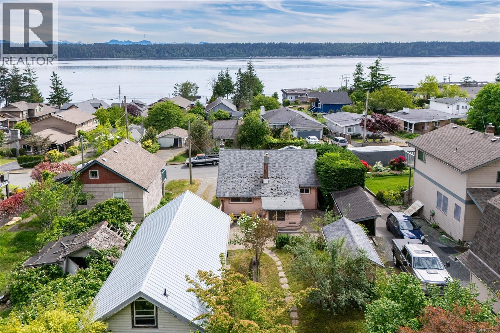 566 Thulin St - 6