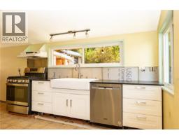 566 Thulin St, Campbell River, BC V9W2L1 Photo 10