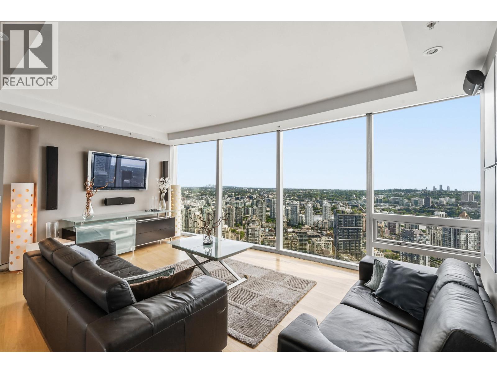 4303 938 NELSON STREET — photo 2