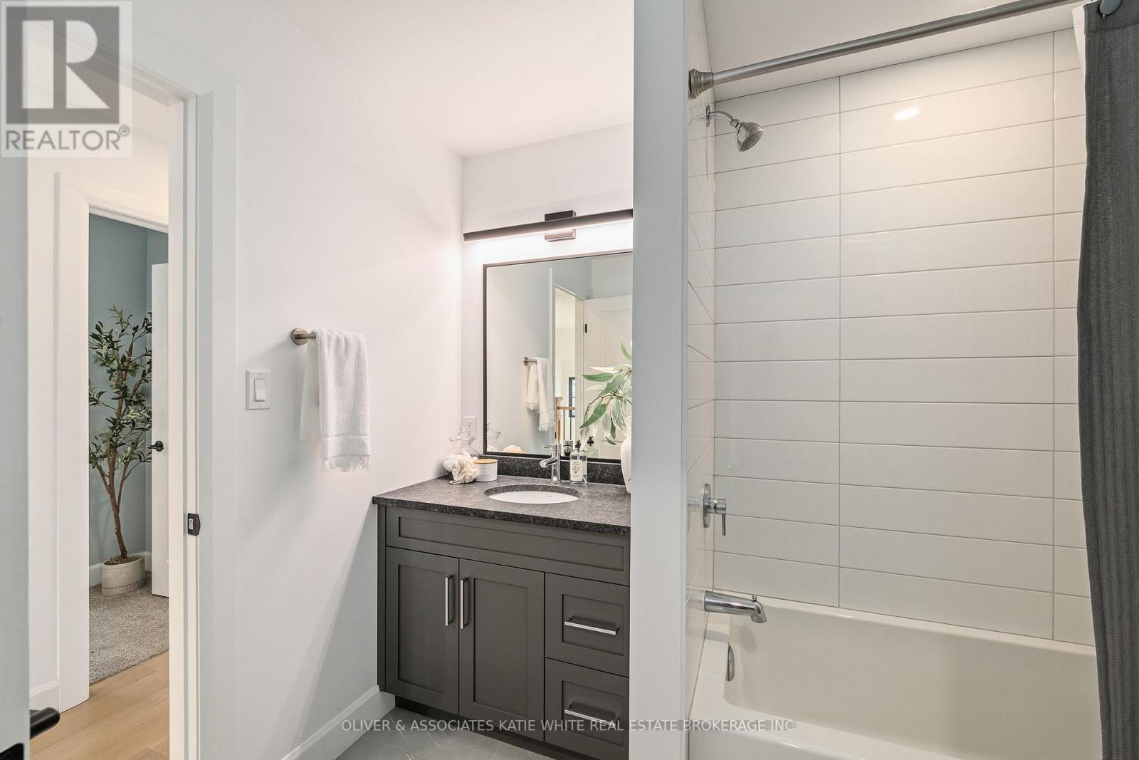 2190 LINKWAY BOULEVARD - 34