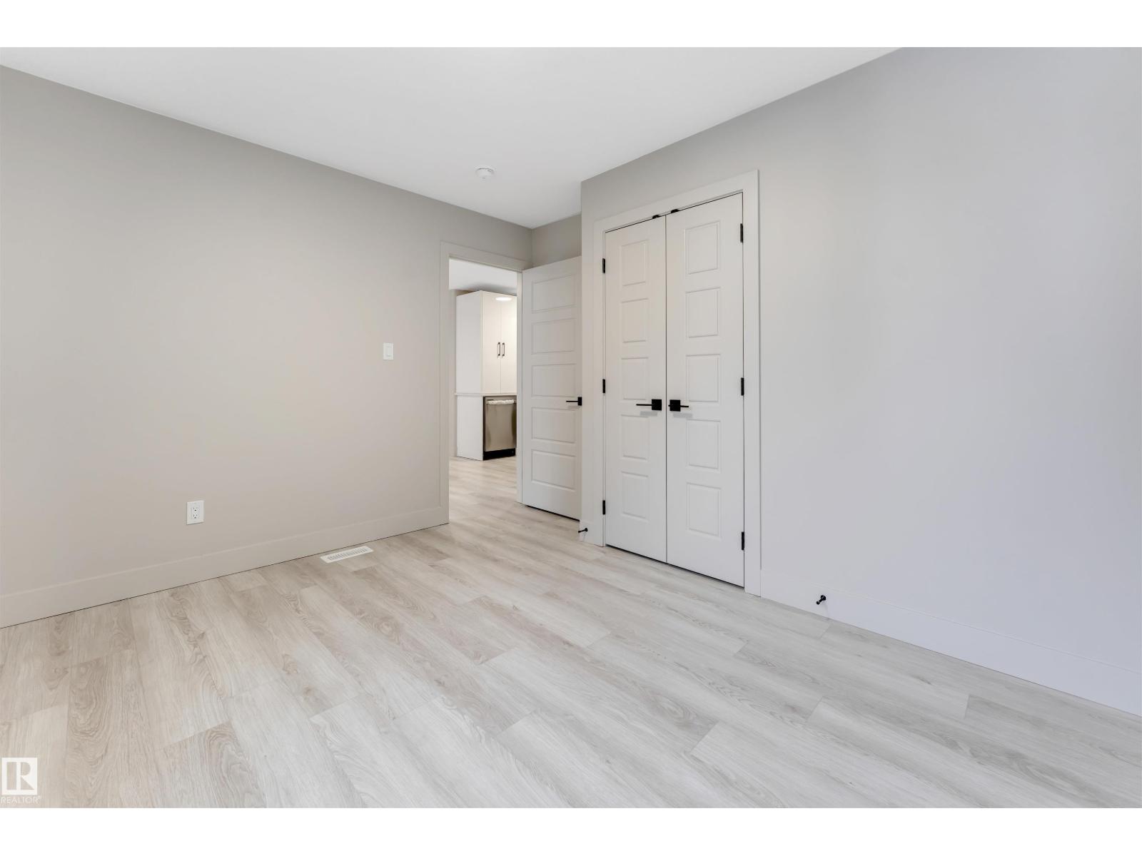 22815 80 AV NW, Edmonton
