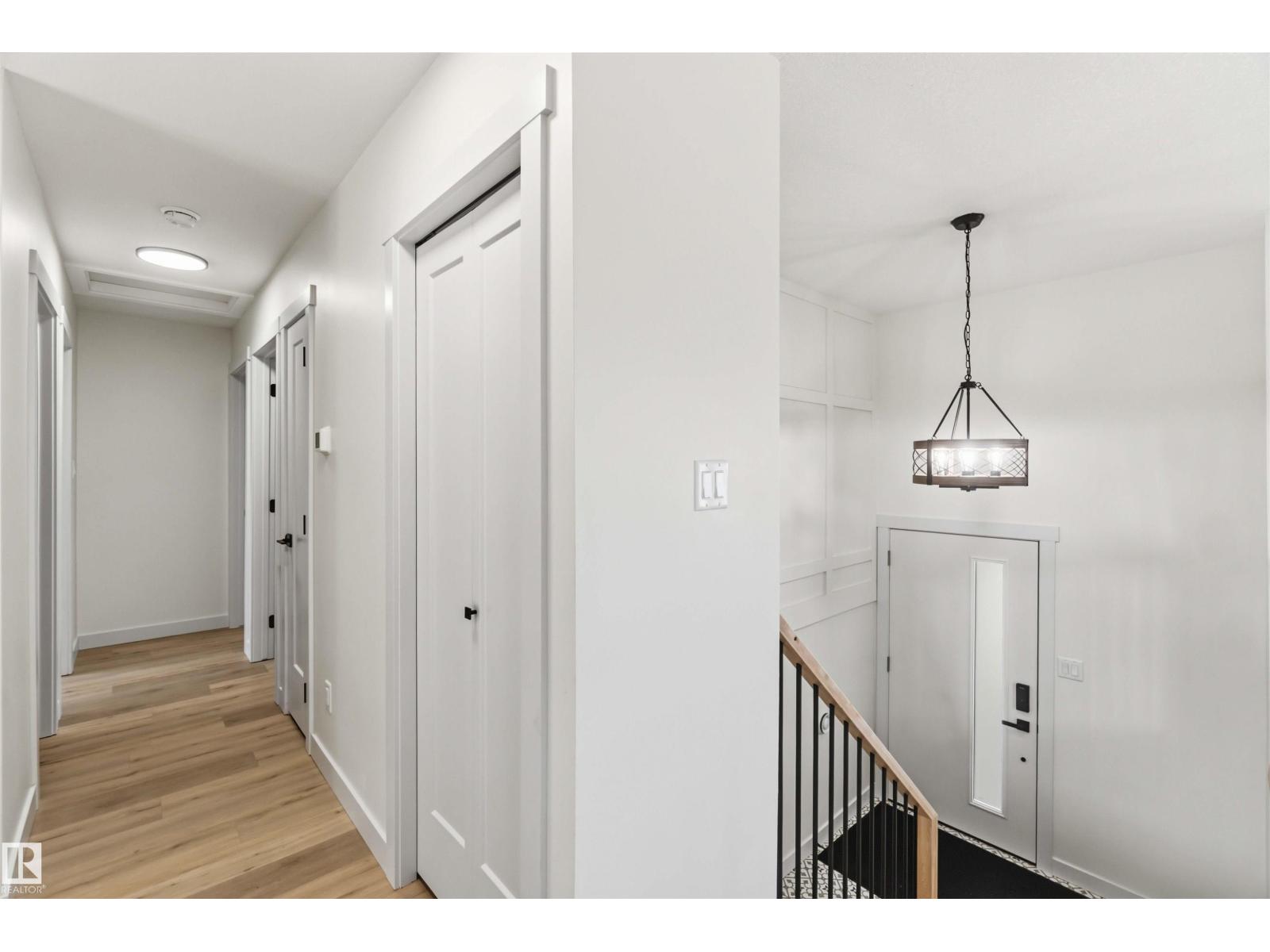 10207 165 AV NW, Edmonton