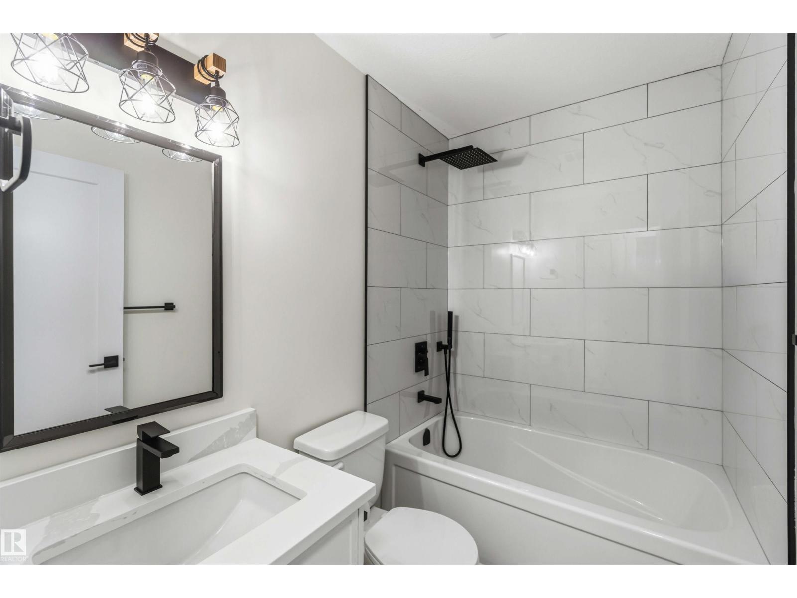 10207 165 AV NW, Edmonton