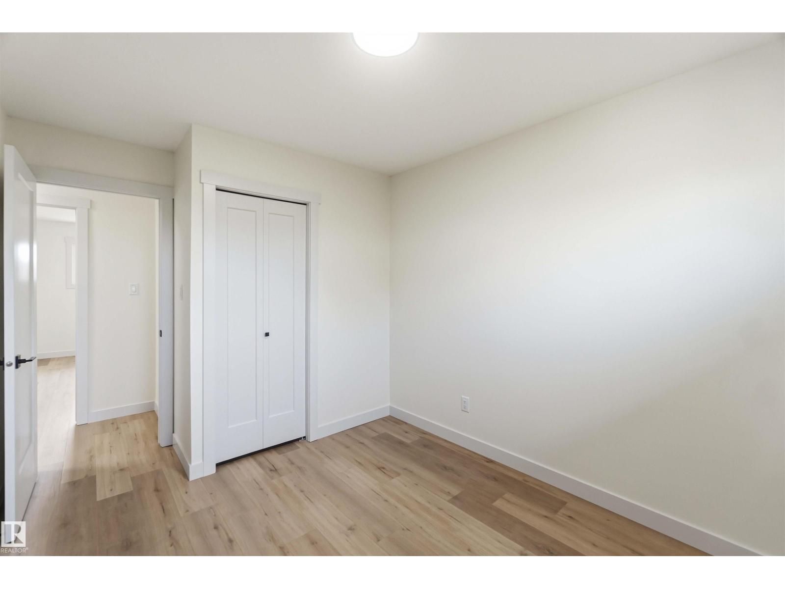 10207 165 AV NW, Edmonton