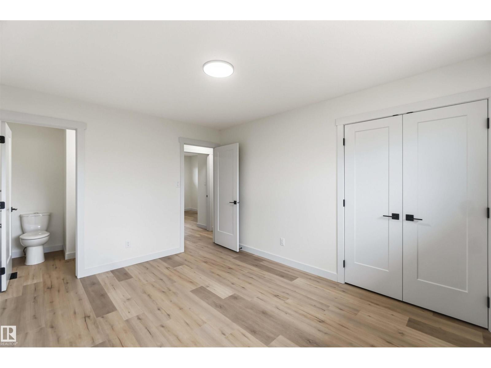 10207 165 AV NW, Edmonton