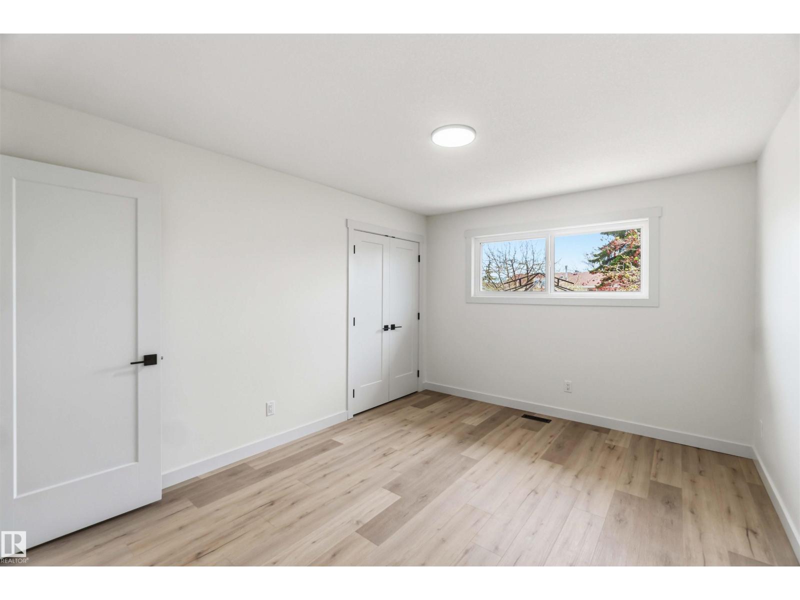 10207 165 AV NW, Edmonton