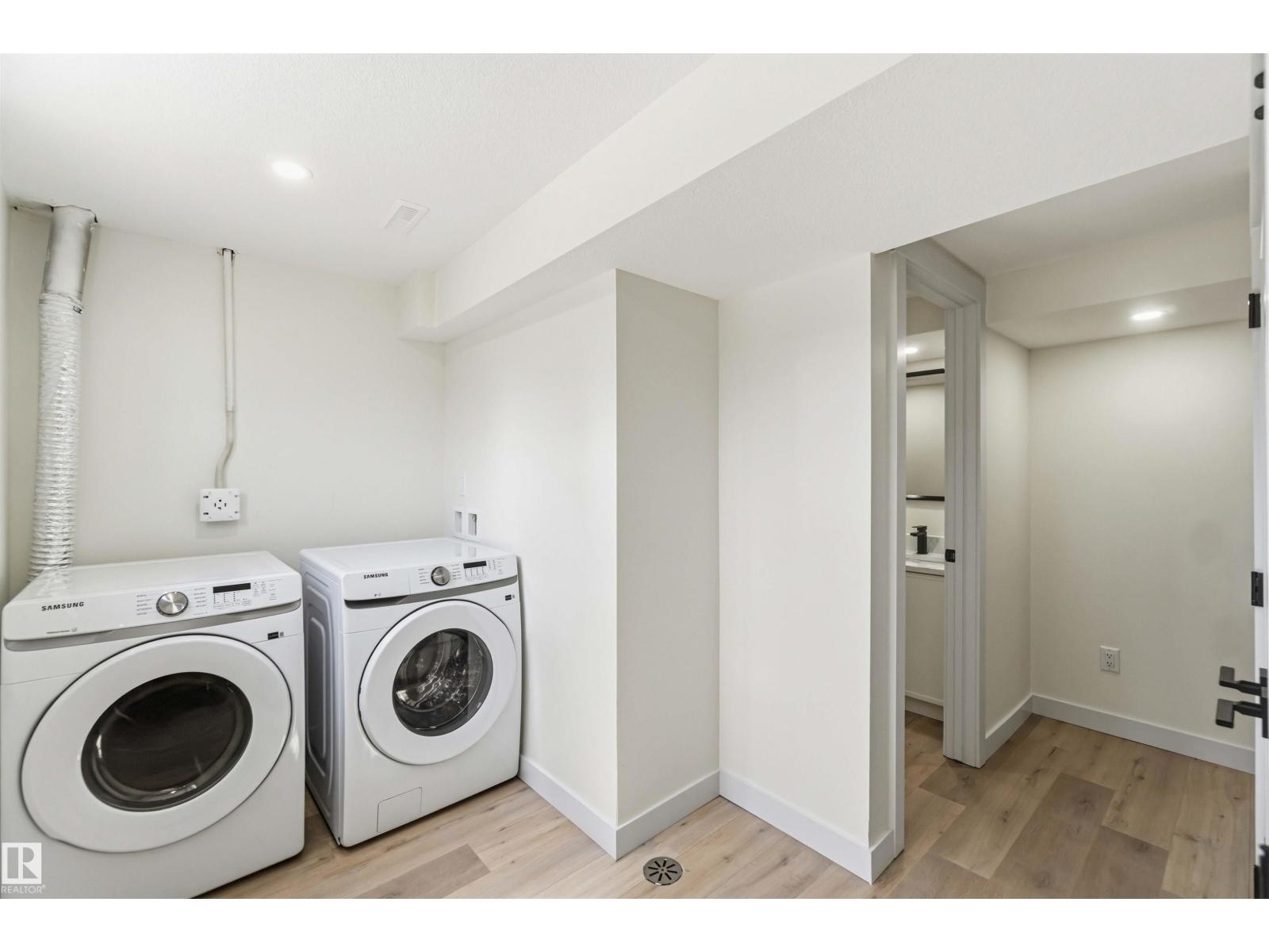 10207 165 AV NW, Edmonton