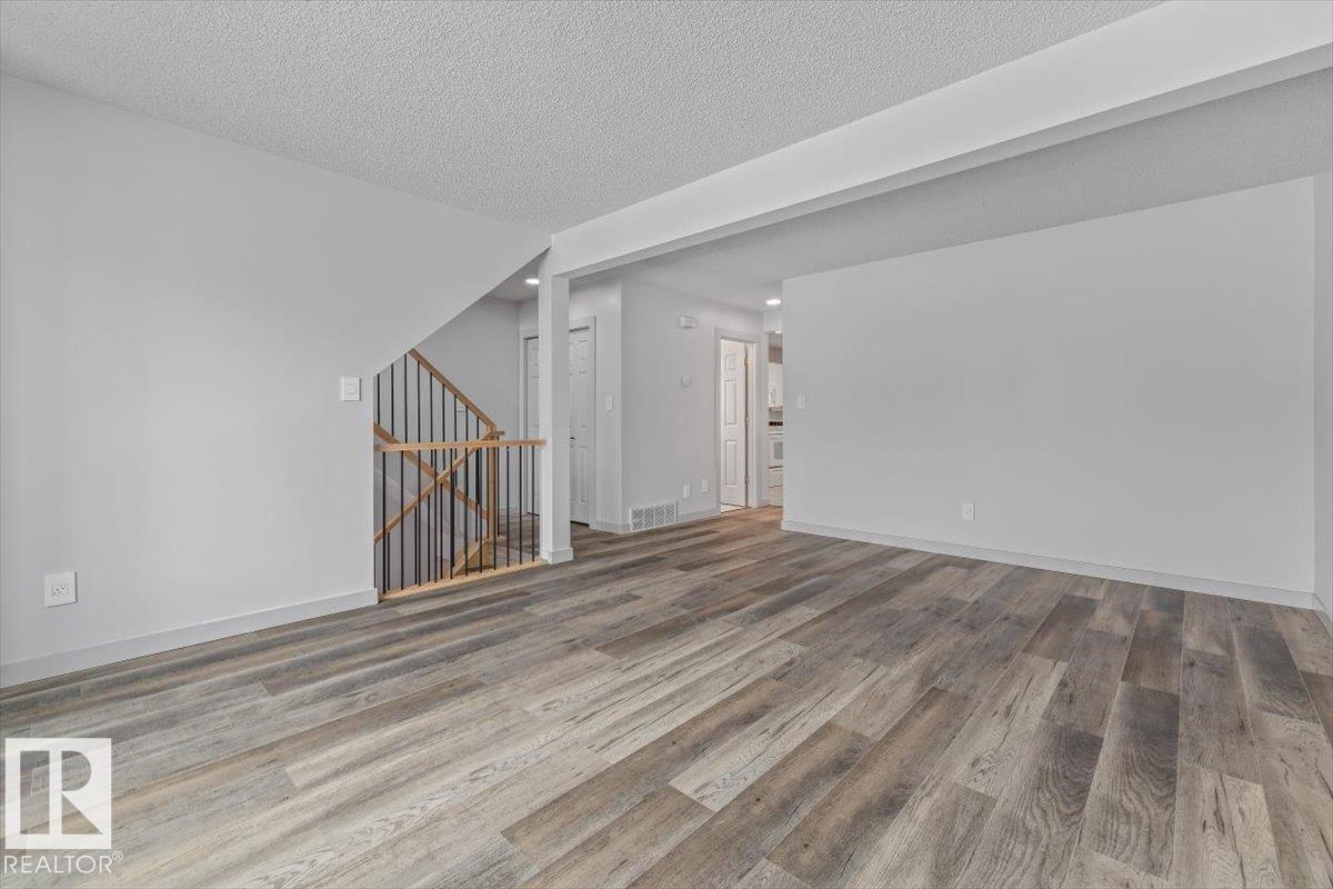 #31 9935 167 ST NW, Edmonton