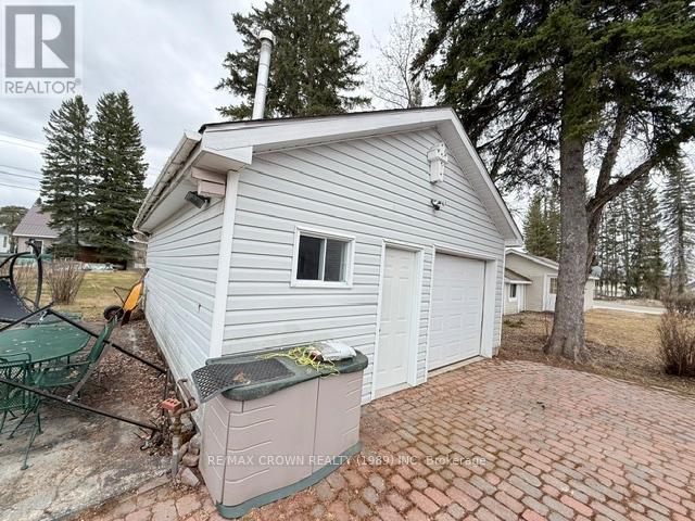 72 DOMINION AVENUE - 13