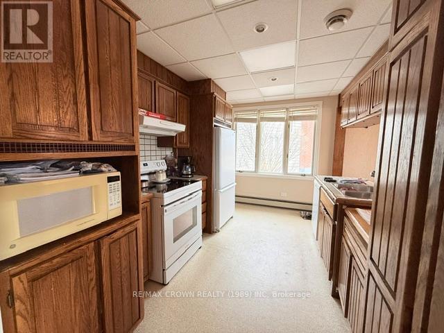 72 DOMINION AVENUE - 21