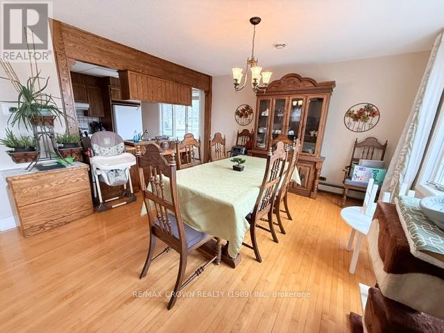 72 DOMINION AVENUE - 23