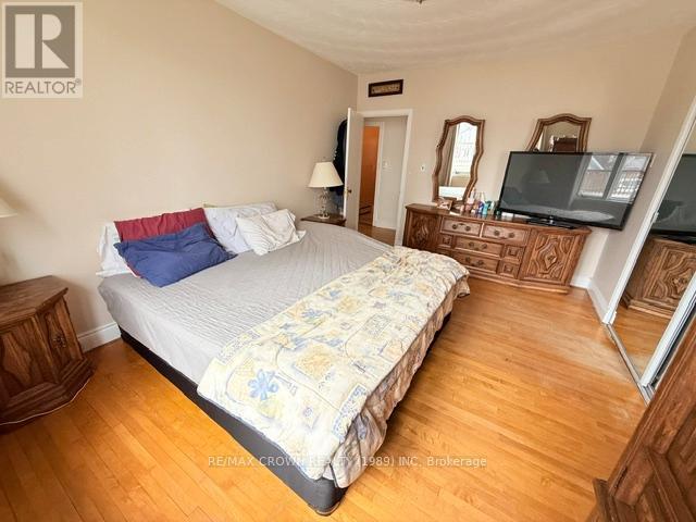72 DOMINION AVENUE - 30