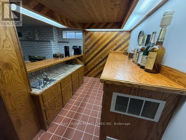 72 DOMINION AVENUE - 38