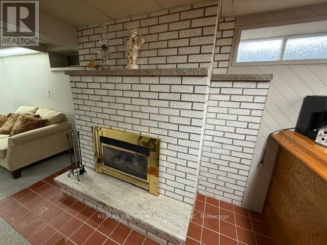 72 DOMINION AVENUE - 39