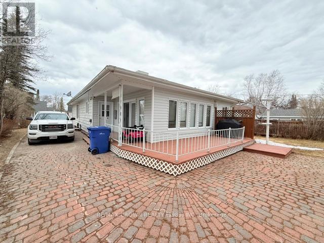 72 DOMINION AVENUE - 5