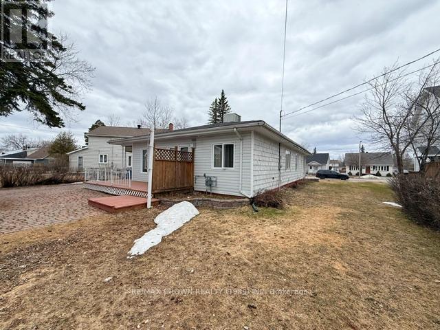 72 DOMINION AVENUE - 7