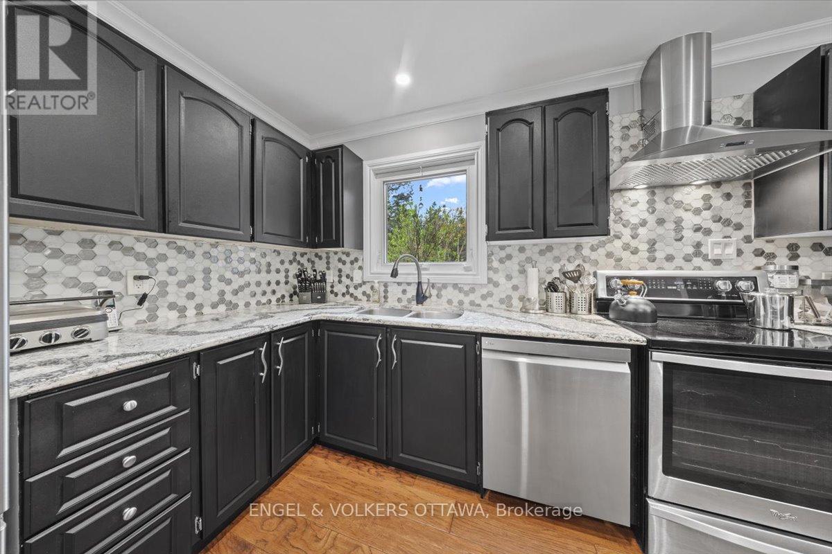 4841 TORBOLTON RIDGE - 11