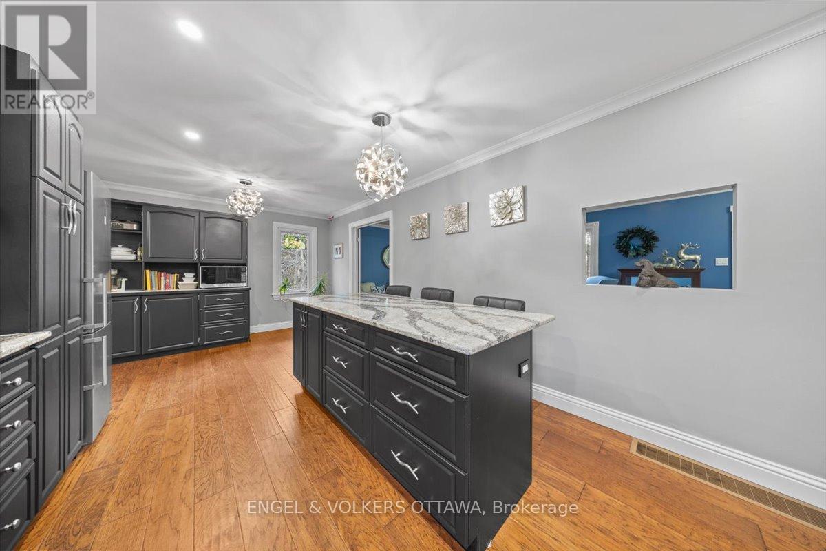 4841 TORBOLTON RIDGE - 12