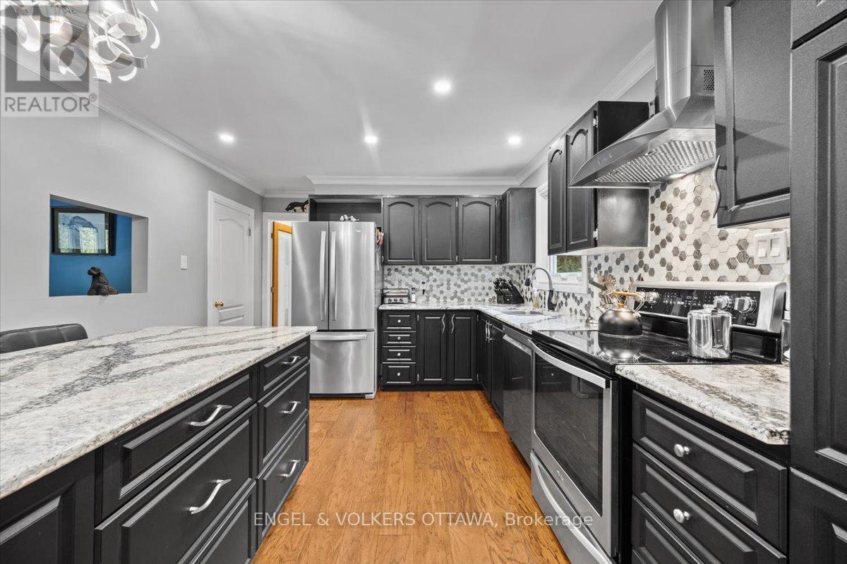 4841 TORBOLTON RIDGE - 16