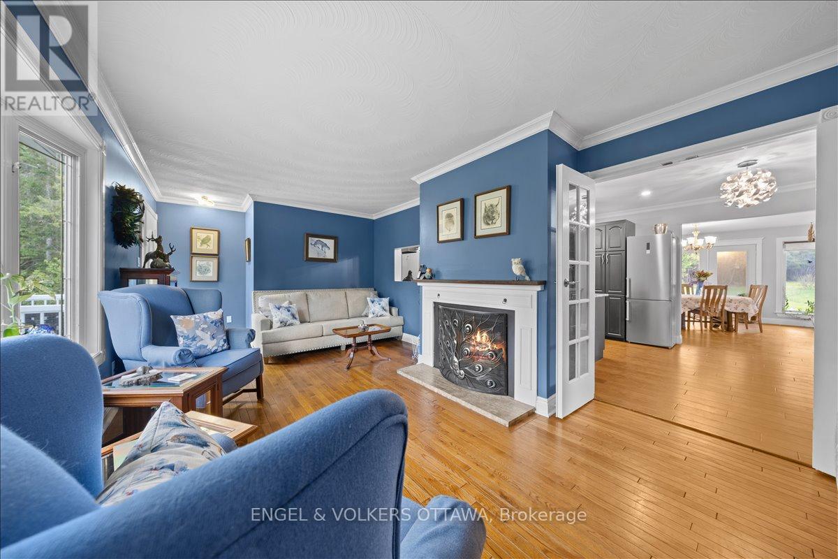 4841 TORBOLTON RIDGE - 19