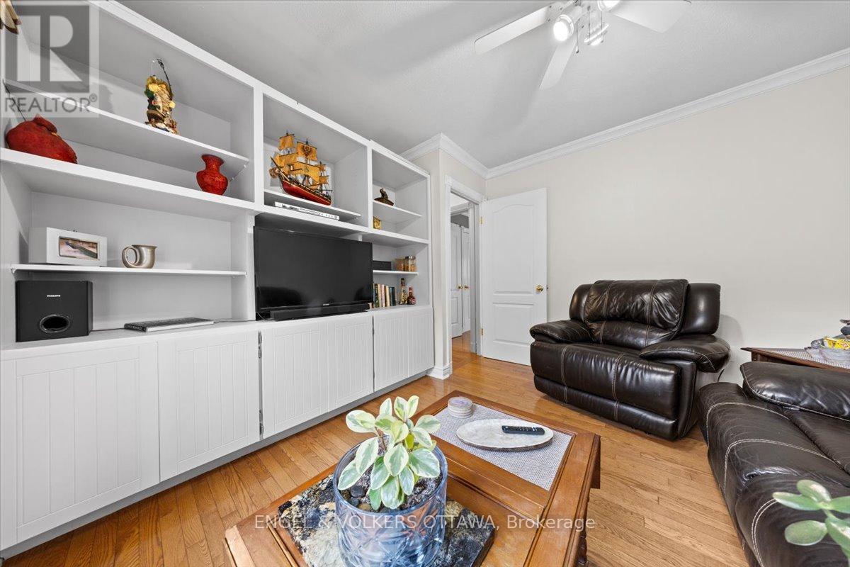 4841 TORBOLTON RIDGE - 23