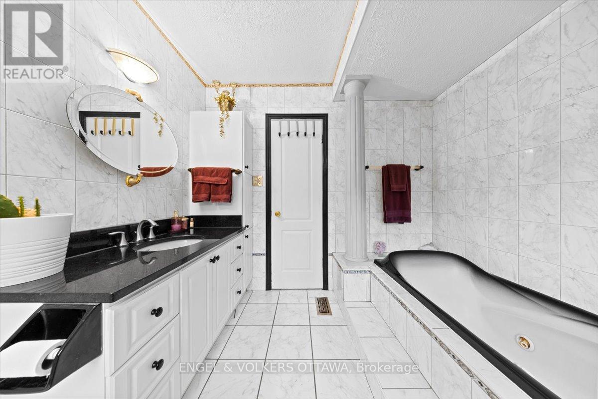 4841 TORBOLTON RIDGE - 31