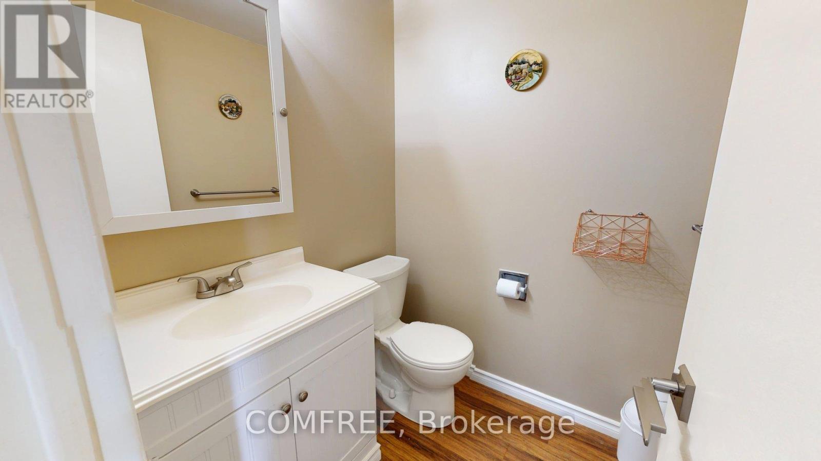#6 268 PRESLAND ROAD - 11