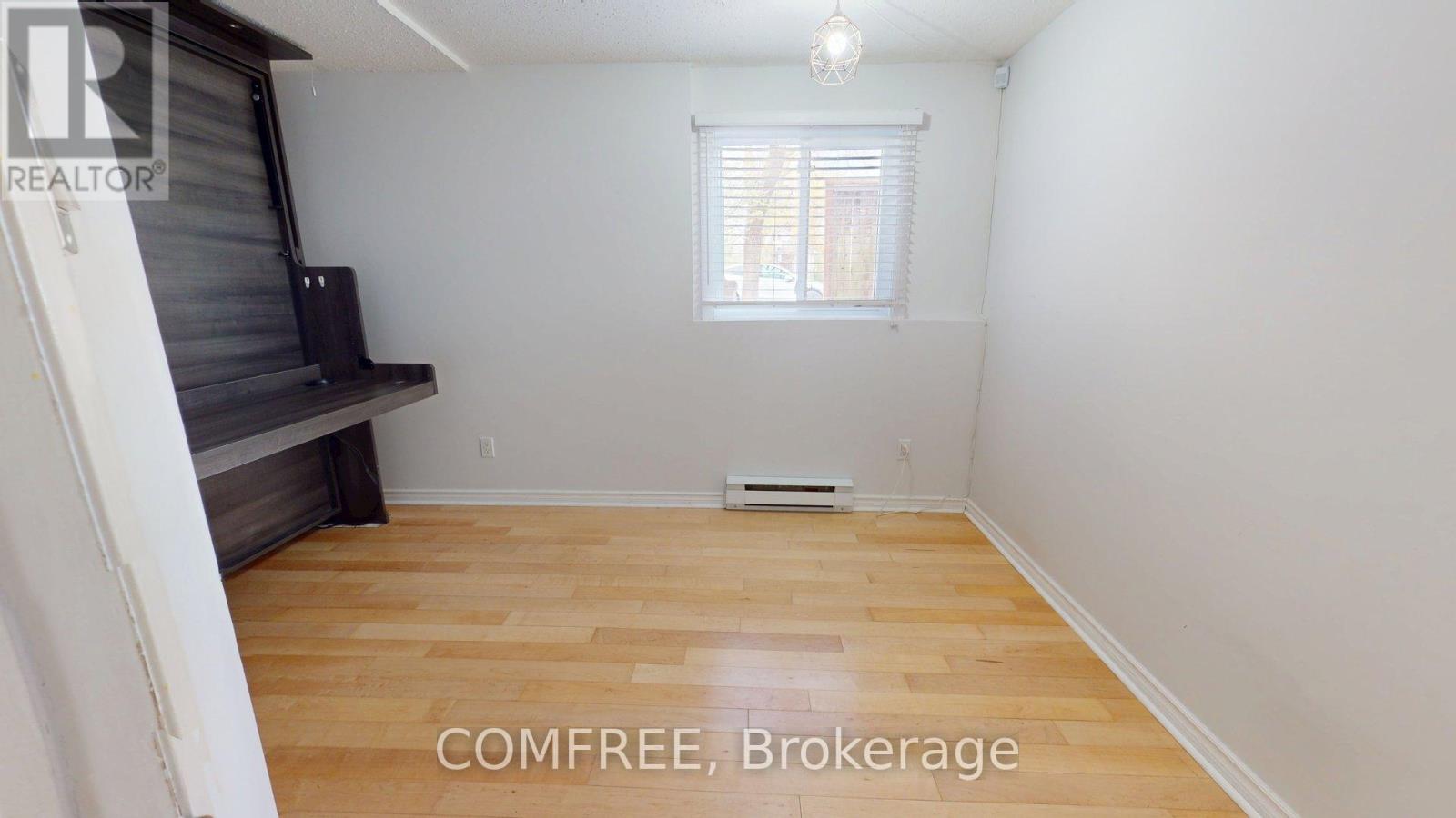 #6 268 PRESLAND ROAD - 17