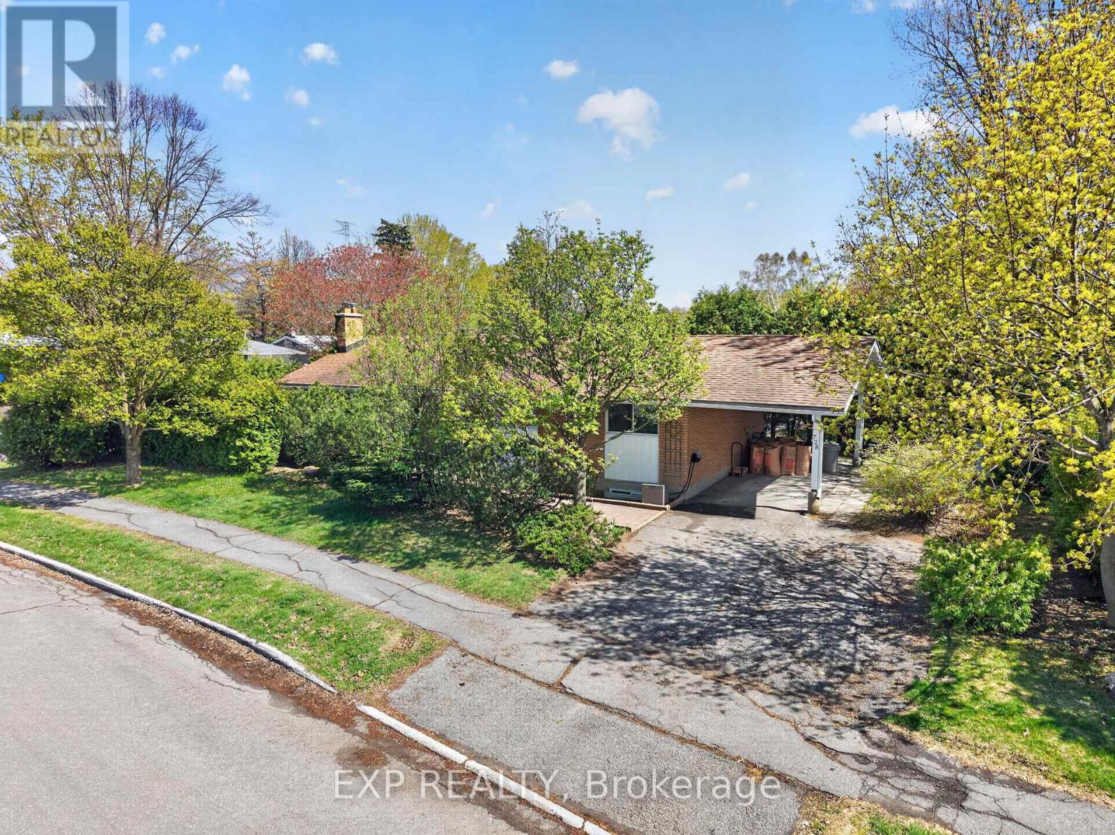 728 FIELDING DRIVE - 2