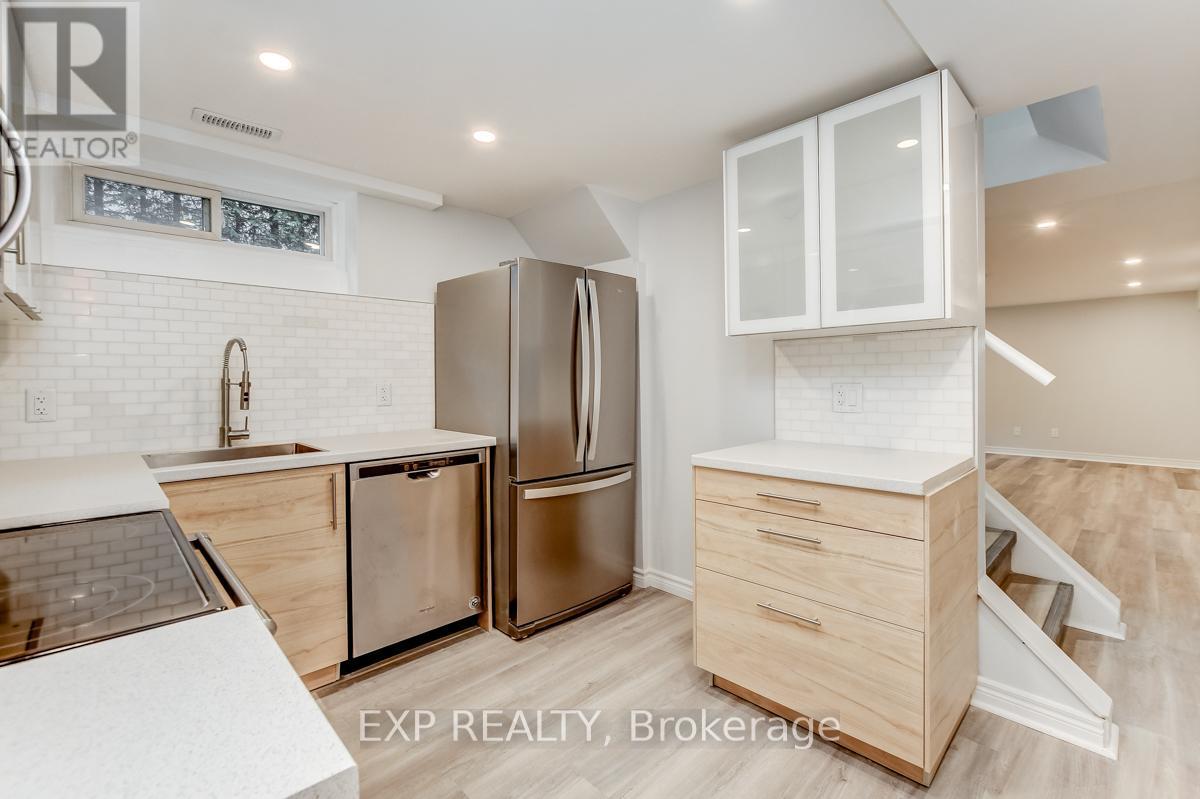 728 FIELDING DRIVE - 31