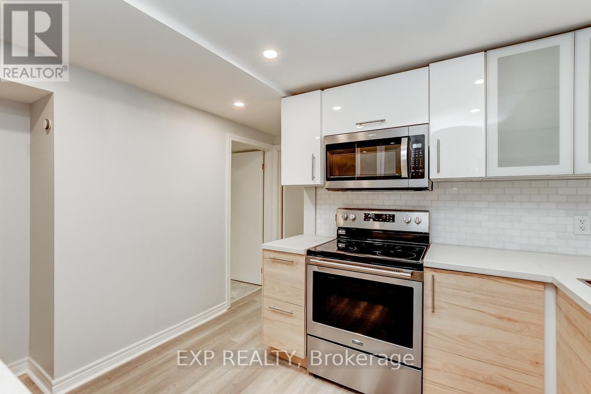 728 FIELDING DRIVE - 32