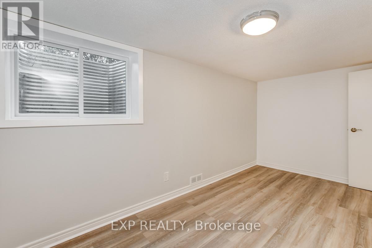 728 FIELDING DRIVE - 35