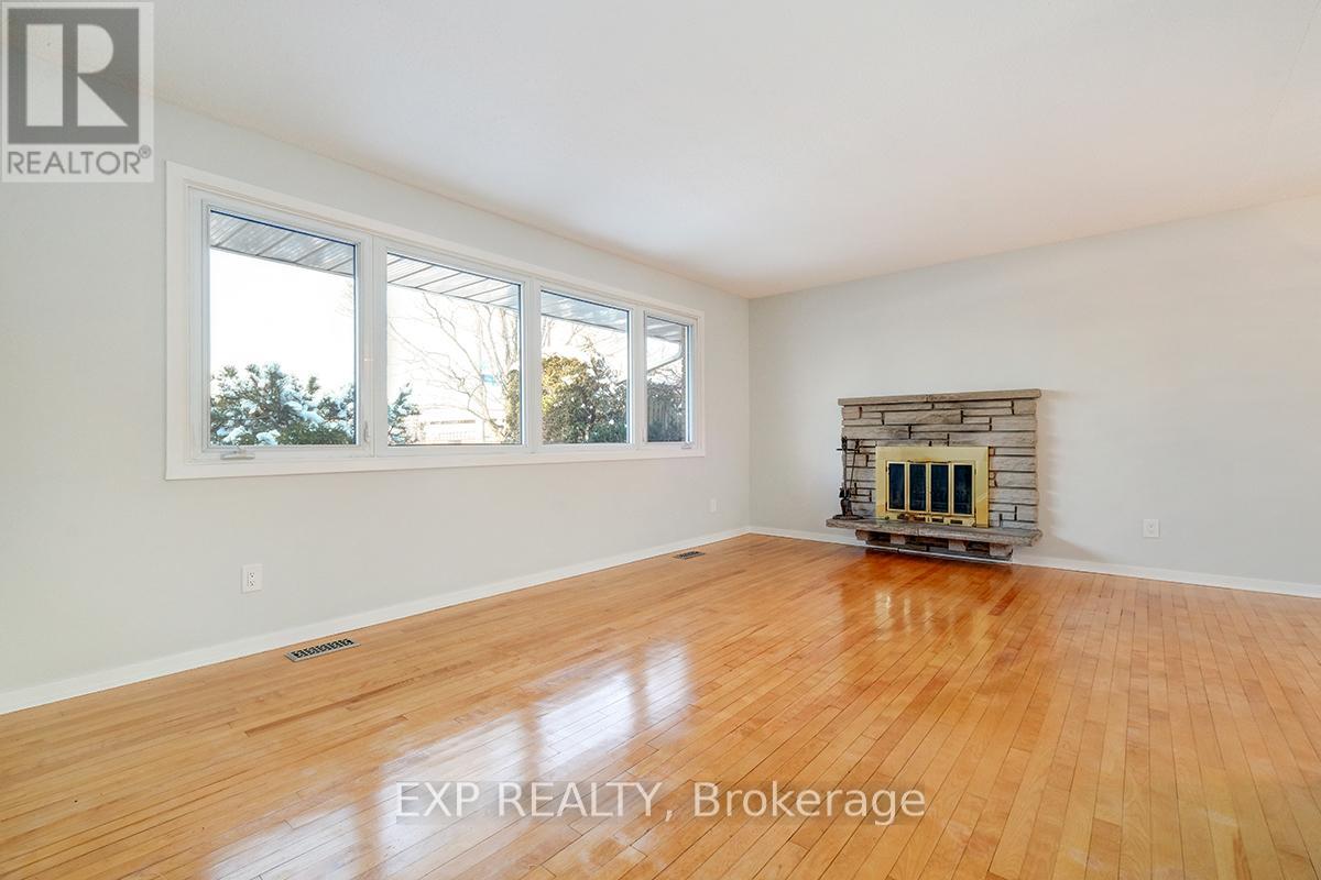 728 FIELDING DRIVE - 5