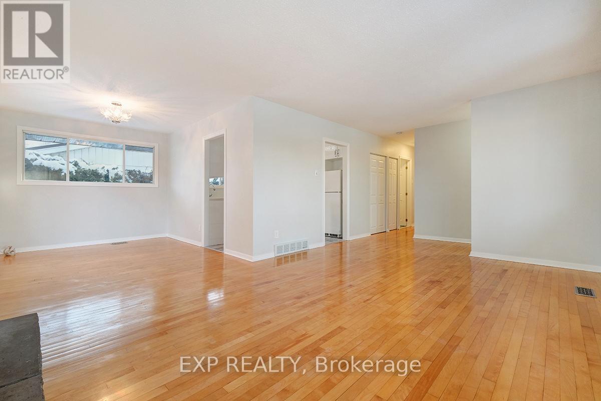 728 FIELDING DRIVE - 6
