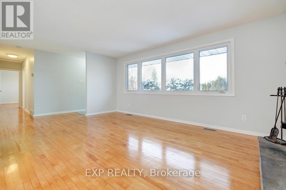 728 FIELDING DRIVE - 8